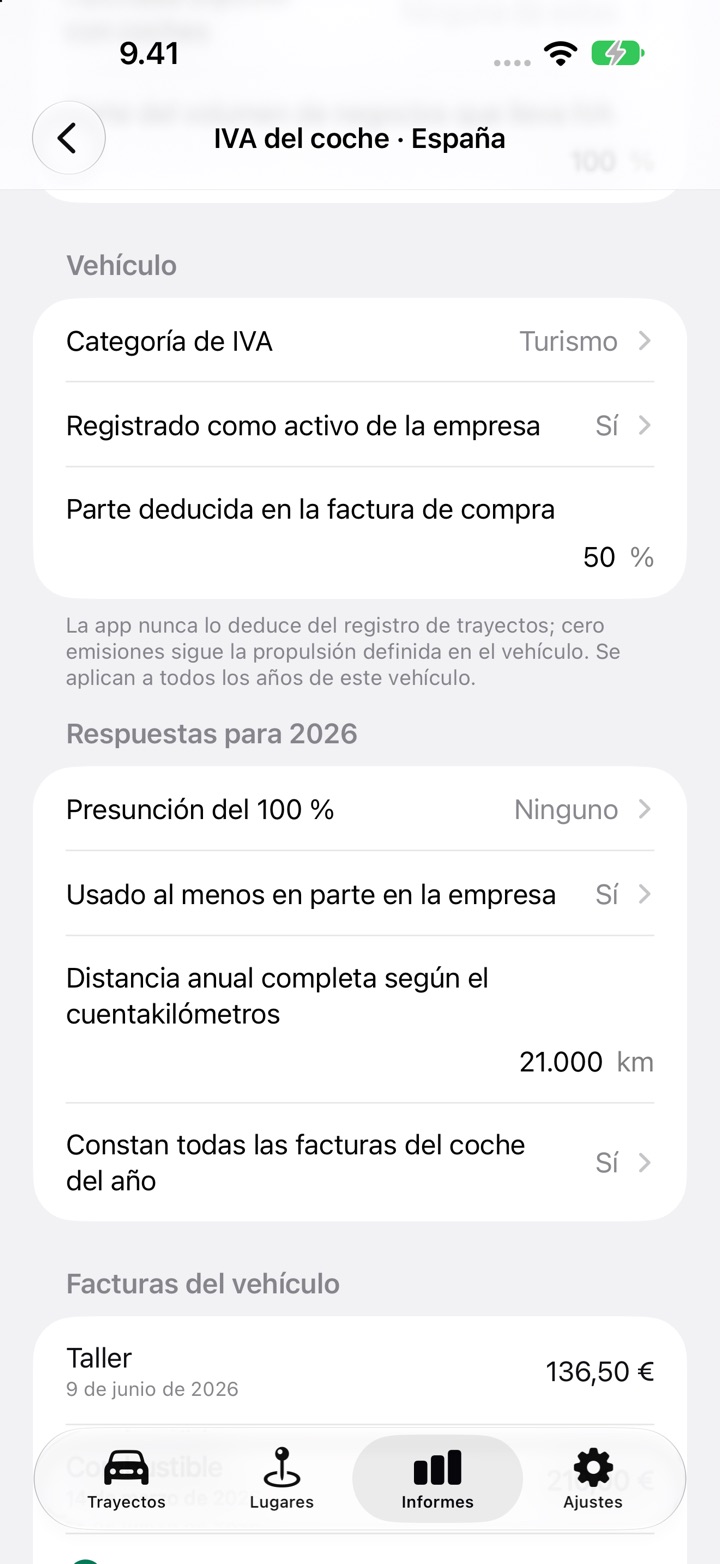 La pantalla IVA del coche para España: Vehículo con la categoría de IVA, registrado como activo de la empresa y una parte del 50 % deducida en la factura de compra, y luego las respuestas para 2026 con la presunción del 100 %, el uso en la actividad y la distancia anual según el cuentakilómetros