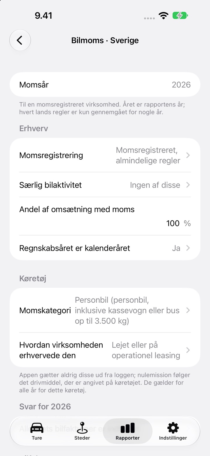 DriveHubs skærm Bilmoms for en svensk bil: momsregistrering, andel af omsætning med moms og kalenderår som regnskabsår under Erhverv, derefter momskategori og "Lejet eller på operationel leasing" under Køretøj