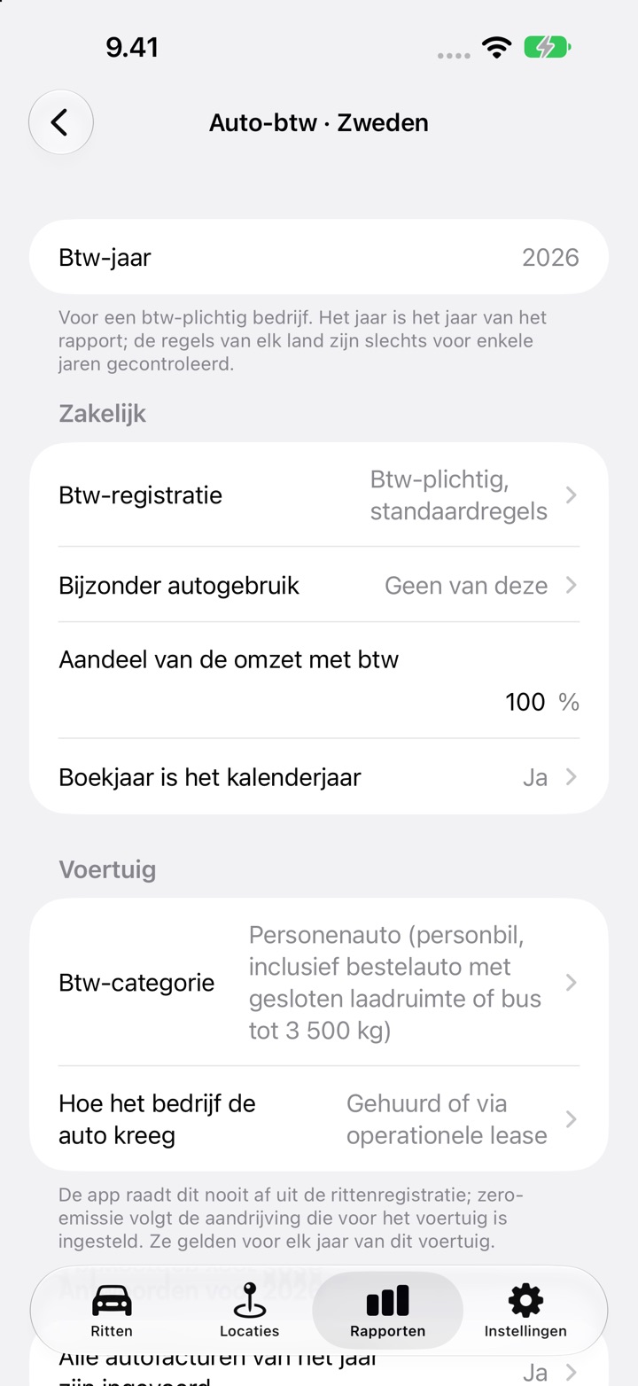 Het scherm Auto-btw van DriveHub voor een Zweedse auto: btw-registratie, aandeel van de omzet met btw en boekjaar gelijk aan kalenderjaar onder Zakelijk, daarna btw-categorie en "Gehuurd of via operationele lease" onder Voertuig