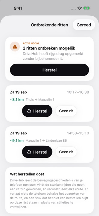 De lijst Ontbrekende ritten: twee ritten die de iPhone vastlegde zonder bijbehorende rit, elk met Herstel en Geen rit