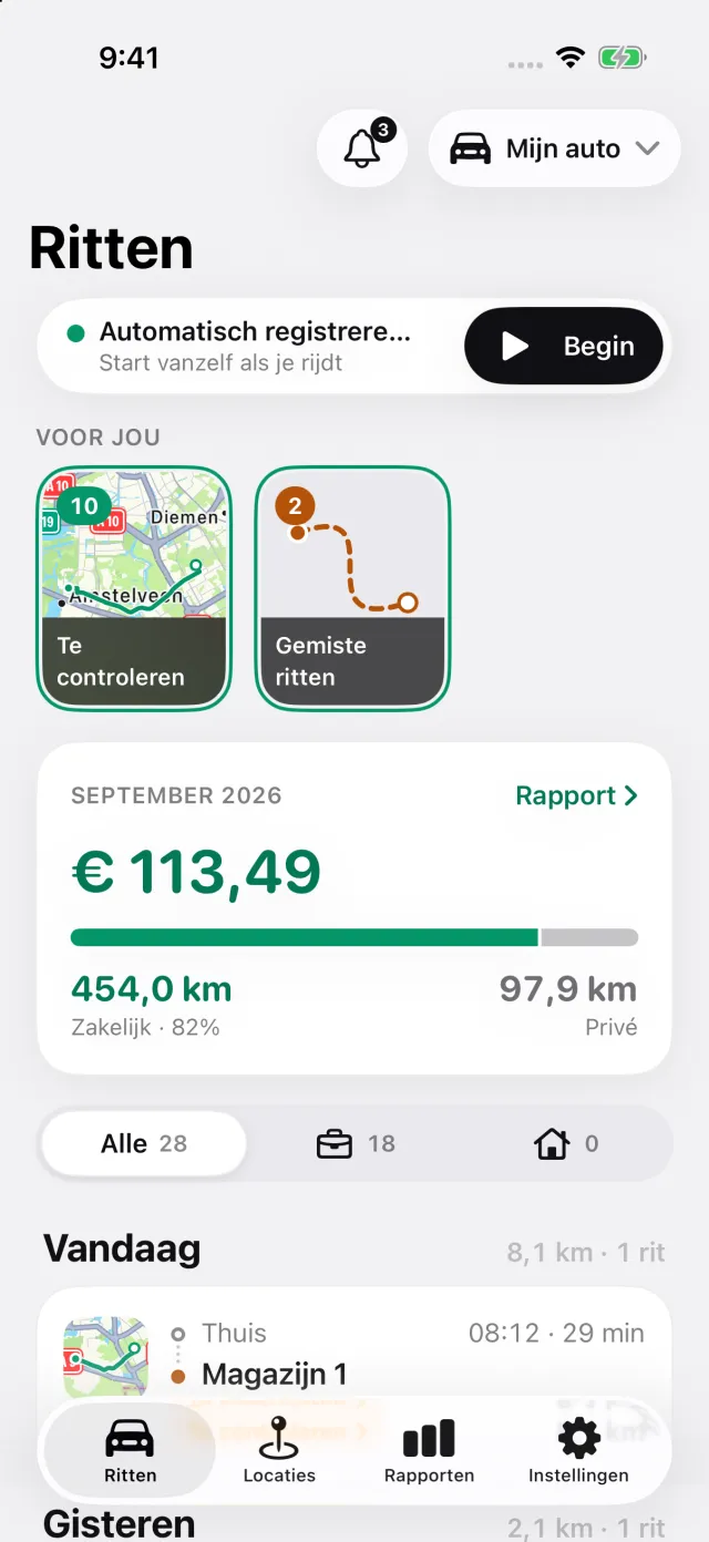 Het scherm Ritten in DriveHub: automatische registratie aan, de verhalen onder Voor jou en het aftrekbare bedrag van de maand